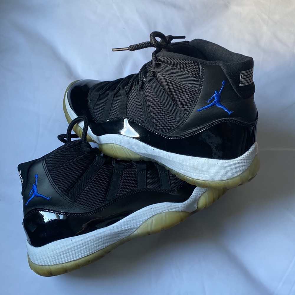 Air Jordan 11 Retro Sneakers